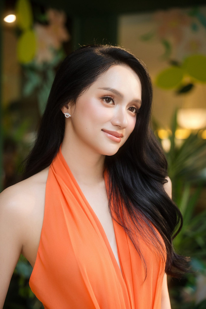 Trước đó Hương Giang từng ghi danh tại Miss Universe vào năm 2025 nhưng gây tiếc nuối khi 'trắng tay' ra về. Ảnh: FBNV