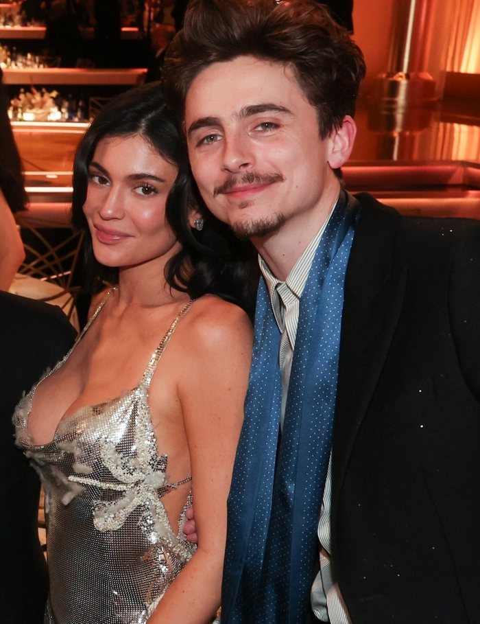 Người mẫu Kylie Jenner và bạn trai - nam diễn viên Timothée Chalamet.