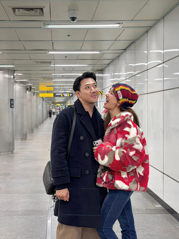 Khoảnh khắc đời thường của vợ chồng Trấn Thành và Hari Won được nhiều khán giả yêu thích.&nbsp;