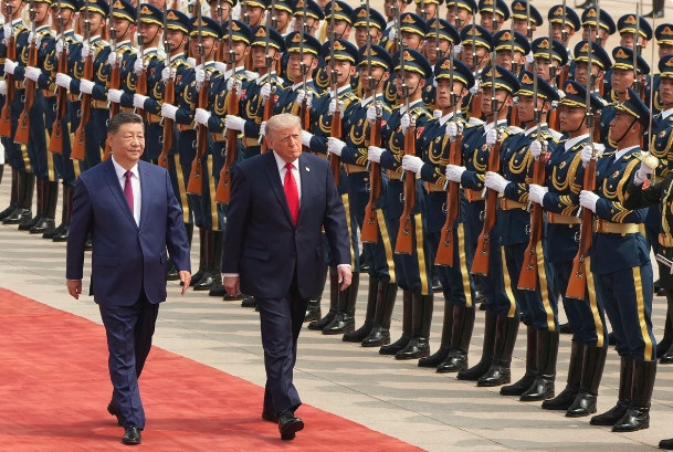 Chủ tịch Trung Quốc Tập Cận Bình tiếp đón Tổng thống Mỹ Donald Trump tại Bắc Kinh trong 2 ngày 14/5 và 15/5. Ảnh: AP&nbsp;