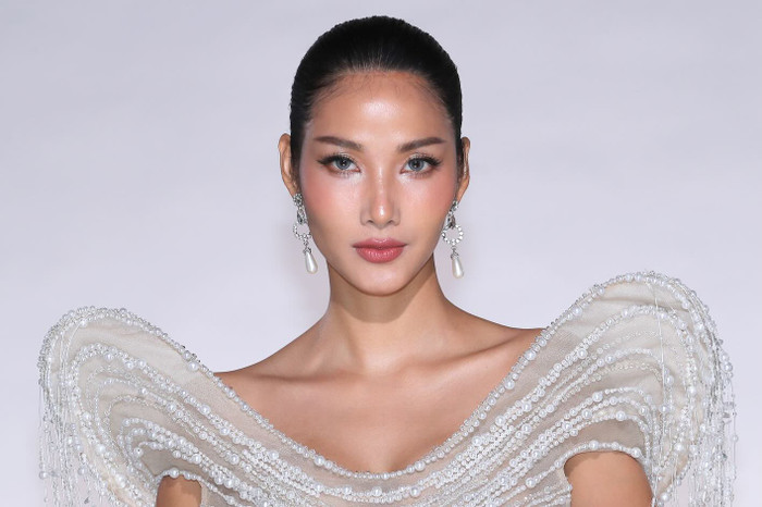 Hoàng Thùy từng bày tỏ niềm khát khao được sải bước trên sàn runway của show Victoria's Secret. Ảnh: FBNV