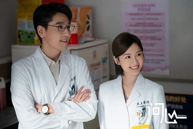 Triệu Hựu Đình và Mao Hiểu Đồng trong Vấn Tâm. Ảnh: Sohu