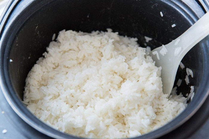 Ăn cơm nguội có thực sự hại sức khỏe như nhiều người nghĩ? Ảnh 2