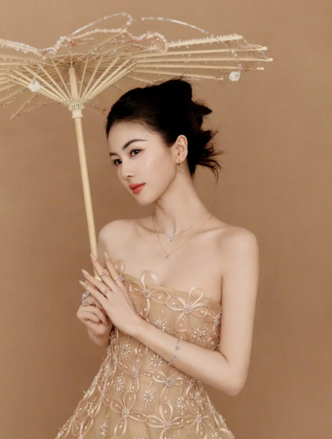 Những năm gần đây, Bạch Lộc được xem là một trong những gương mặt nổi bật của màn ảnh Hoa ngữ.&nbsp;