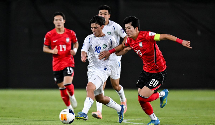 Uzbekistan đã giành vé vào bán kết giải U17 châu Á 2026 sau chiến thắng kịch tính 5-3 trước U17 Hàn Quốc trên chấm luân lưu. Ảnh: AFC