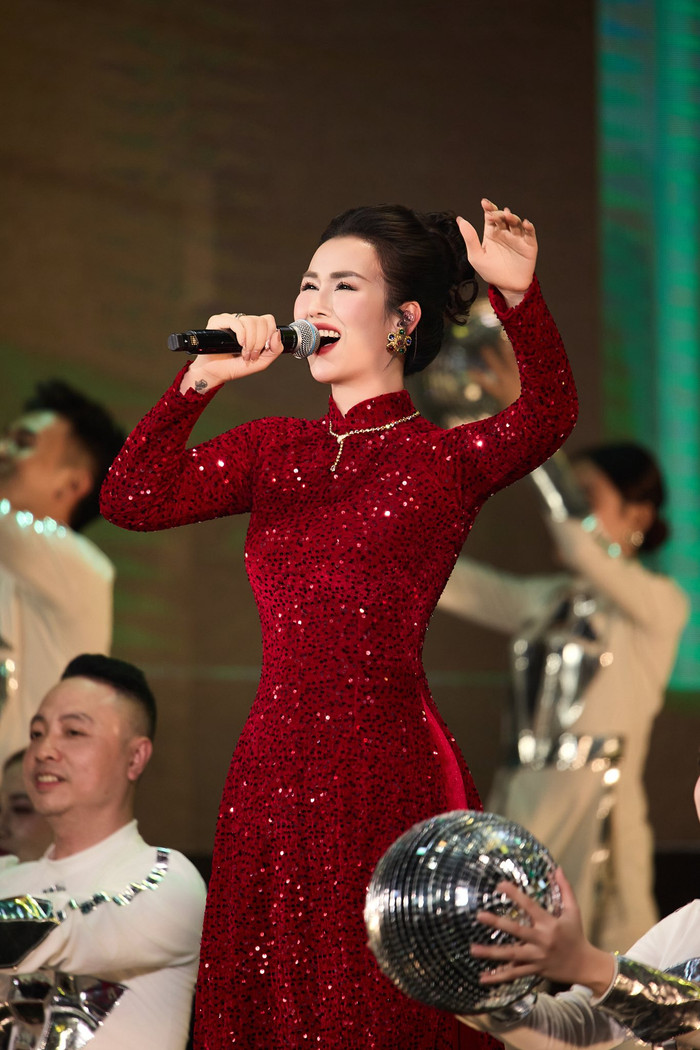 Võ Hạ Trâm thừa nhận chạnh lòng với đồng nghiệp Ảnh 5