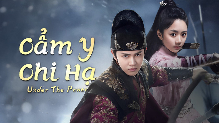 Phát sóng năm 2019, Cẩm Y Chi Hạ là một trong những bộ phim đưa dòng cổ trang trinh thám đến gần hơn với khán giả đại chúng. Nội dung xoay quanh nữ bổ khoái Viên Kim Hạ và Cẩm y vệ Lục Dịch. Từ mối quan hệ đối đầu, cả hai buộc phải hợp tác điều tra vụ thất thoát ngân lượng cứu trợ thiên tai. Trong quá trình phá án, nhiều bí mật liên quan đến triều đình và ân oán thế hệ trước dần được hé lộ. Phim nổi bật nhờ sự cân bằng giữa phá án, tình cảm và yếu tố quyền đấu.