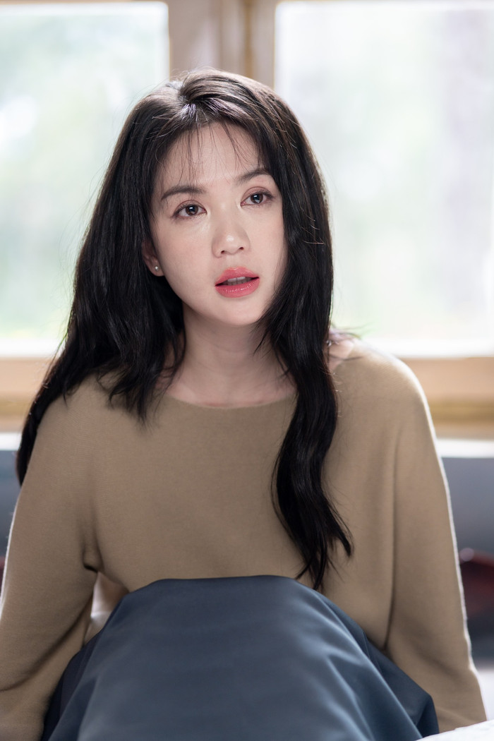 Ngọc Trinh tái xuất màn ảnh rộng với nhiều kỳ vọng, song phim mới lại gây tranh cãi vì nội dung và diễn xuất chưa như mong đợi.