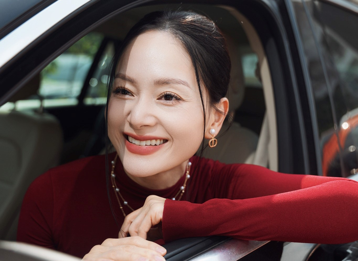 Điều đáng quý ở Lan Phương là dù trải qua không ít sóng gió, cô vẫn chọn bước tiếp thay vì dừng lại.