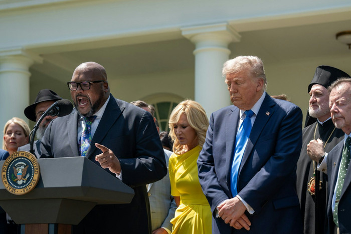 Tổng thống Mỹ Donald Trump và hàng chục nghìn người dân Mỹ đã tập trung tại Quảng trường Quốc gia để tham dự một sự kiện cầu nguyện mang tính yêu nước. (X@WhiteHouse).