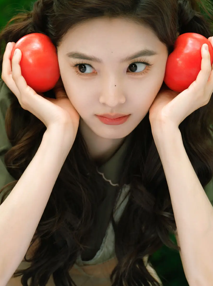 Thời gian qua, Chương Nhược Nam là gương mặt nhận được nhiều sự quan tâm khi liên tục xuất hiện trong các dự án phim mới.