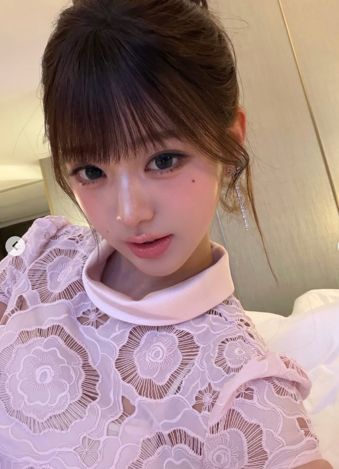 Người hâm mộ đặc biệt chú ý đến gương mặt gần như không có góc chết của Jang Won Young. 