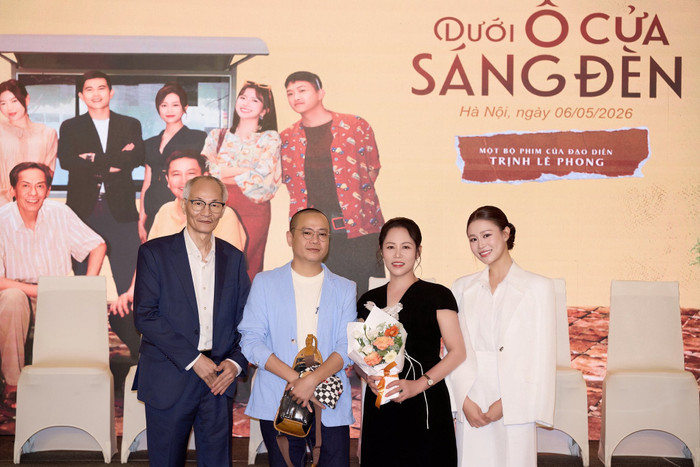 Quỳnh Châu xúc động khi bố mẹ xuất hiện tại cột mốc quan trọng của mình