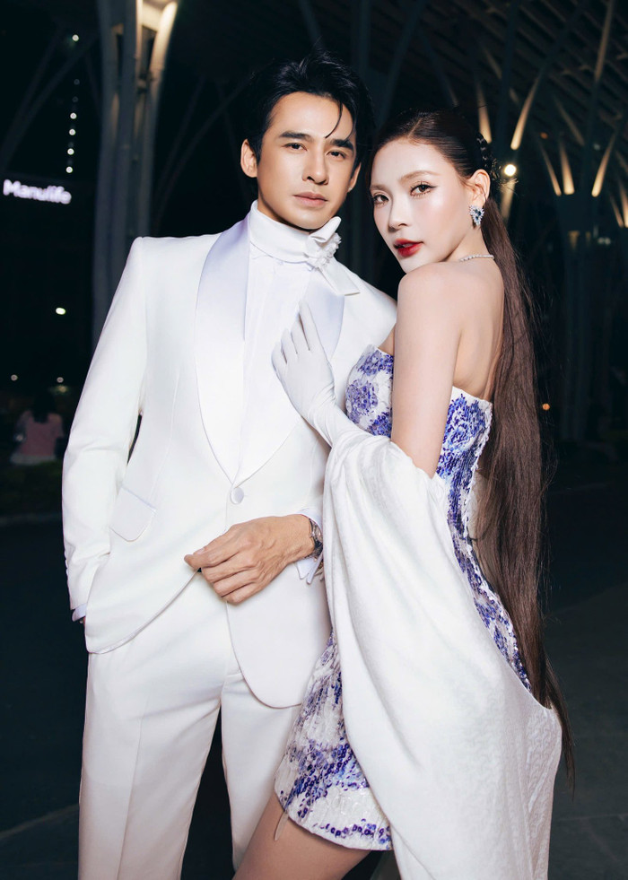Cả hai được khán giả nhận xét là cặp đôi đẹp nhất nhì của showbiz Việt.
