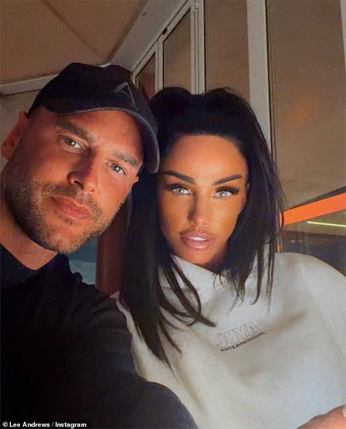 Người mẫu Katie Price và chồng cô - Lee Andrews.&nbsp;