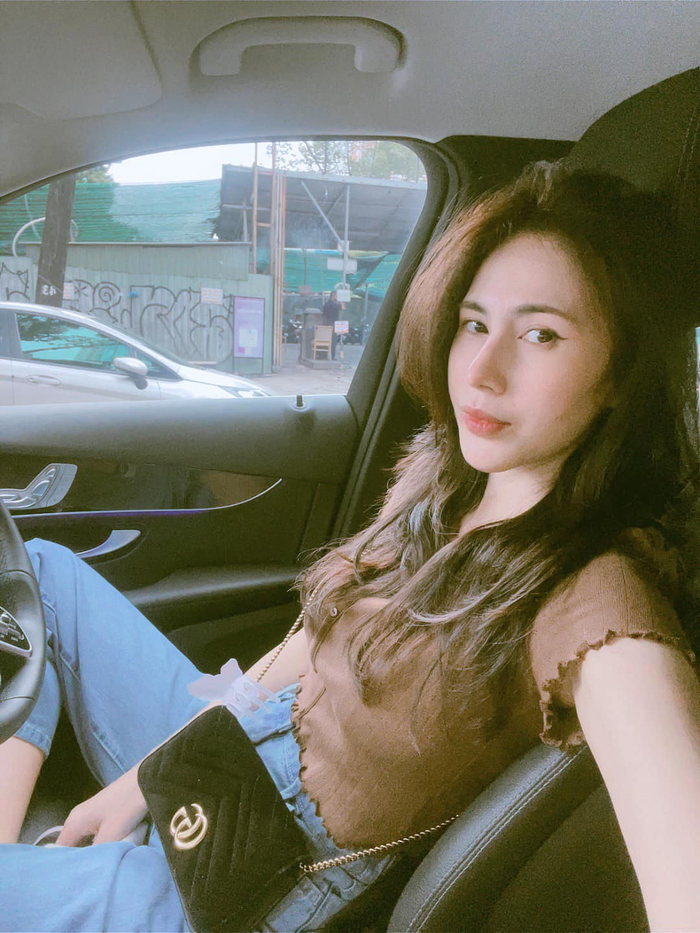 Những hình ảnh đời thường hiếm hoi được Thủy Tiên chia sẻ - ngầm chứng minh cô đã viên mãn, hạnh phúc với những gì đã lựa chọn.