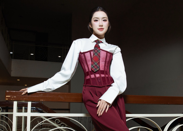 Phương Oanh tích cực tham gia nhiều hoạt động xã hội sau đăng quang. Ảnh: FBNV