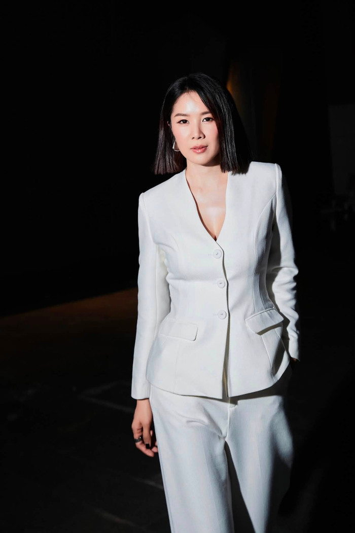 Lê Phương nhìn lại hành trình diễn xuất với loạt vai diễn từng ghi dấu trên màn ảnh Việt.