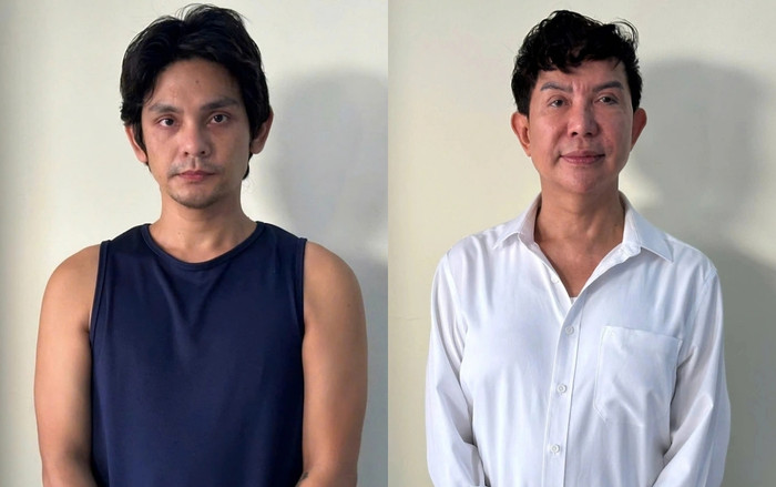 Ca sĩ Sơn Ngọc Minh và ca sĩ Long Nhật tại thời điểm bị bắt giữ.
