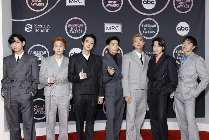 BTS trở lại AMAs 2026, hướng tới lần thứ hai giành giải 'Nghệ sĩ của năm' Ảnh 4
