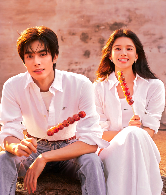 Loạt ảnh mới của Trương Tịnh Nghi và Tống Uy Long đang trở thành tâm điểm chú ý trên mạng xã hội.