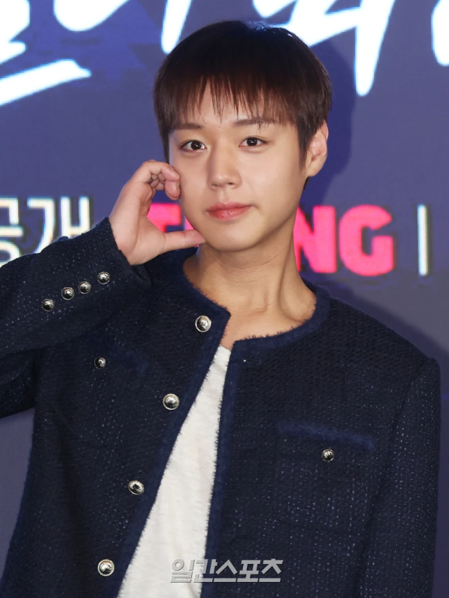 Park Ji Hoon chính thức rút khỏi dự án truyền hình mới Promoter của tvN sau thời gian thảo luận vai chính.