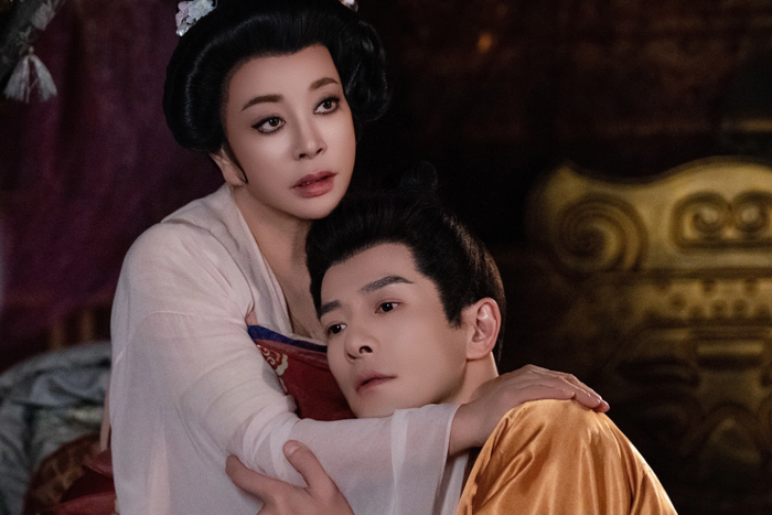 Lưu Hiểu Khánh tiết lộ bà chỉ ngủ khoảng 4 tiếng mỗi ngày trong quá trình ghi hình.