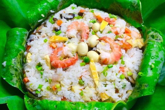 Mớn cơm gói lá sen.