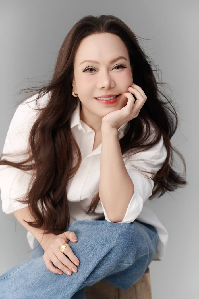 Ở tuổi 50, Việt Hương vẫn cho thấy nguồn năng lượng mạnh mẽ và tinh thần muốn làm mới bản thân.