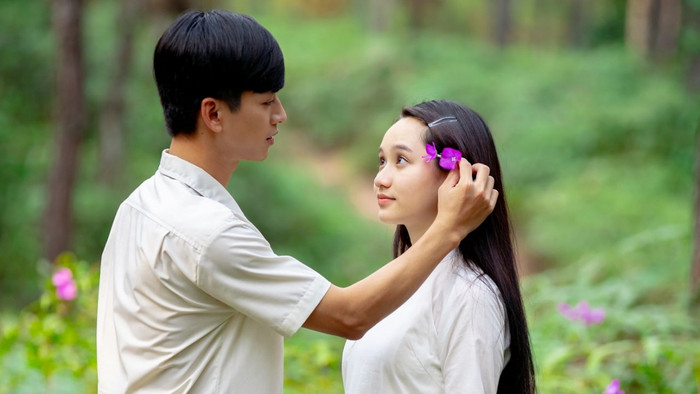 Trúc Anh được đông đảo khán giả biết đến qua vai Hà Lan trong bộ phim điện ảnh Mắt Biếc của đạo diễn Victor Vũ.&nbsp;