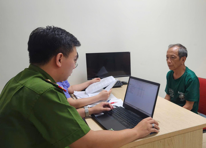 Nguyễn Tiến Nam tại Cơ quan Công an. Ảnh: Công an TP Hà Nội