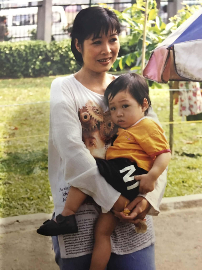 Nhan sắc thời trẻ của NSND Hồng Vân.