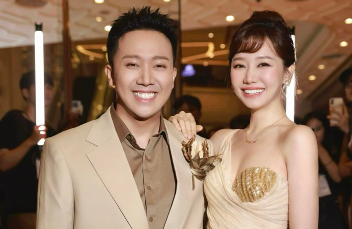 Trấn Thành từng nhắc đến Hari Won như một người hiểu chuyện, luôn đồng hành và tiếp thêm năng lượng cho anh trong công việc lẫn cuộc sống.