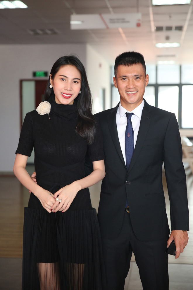Thủy Tiên và Công Vinh là cặp đôi đẹp của làng giải trí Việt.
