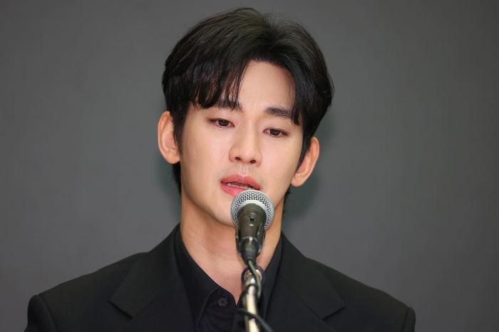 Phía Kim Soo Hyun cho biết ban đầu họ không khởi kiện luật sư Bu Ji Seok.