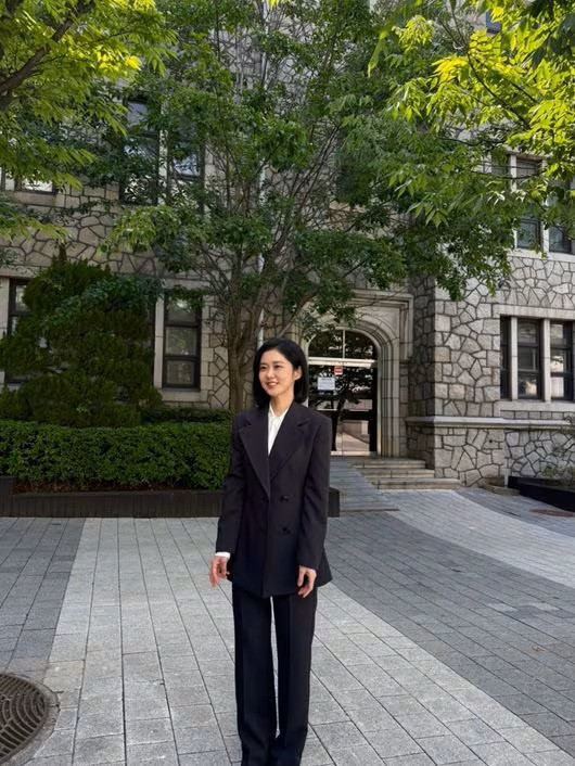 Jang Nara cập nhật hình ảnh mới, thu hút nhiều khán giả quan tâm.