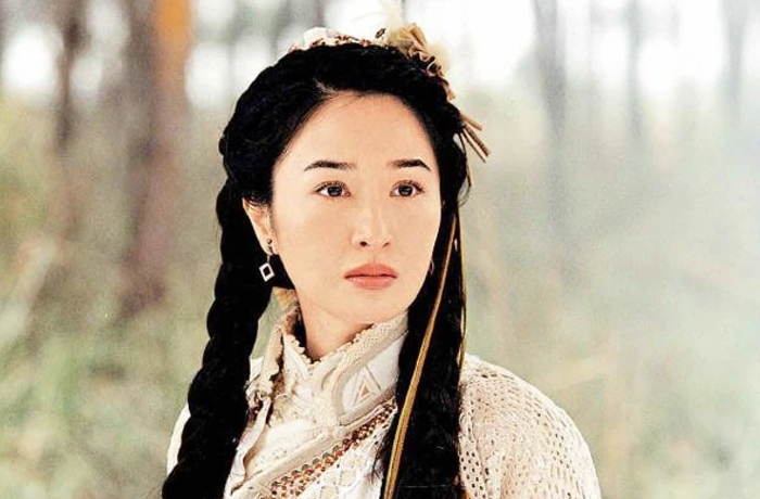 Trong kho tàng tiểu thuyết của Kim Dung, Hoắc Thanh Đồng của Thư Kiếm Ân Cừu Lục là một trong những nữ nhân để lại nhiều tiếc nuối nhất.