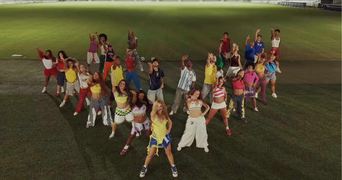 Shakira tung MV World Cup 2026, quy tụ toàn những tên tuổi 'khủng' làng túc cầu Ảnh 3
