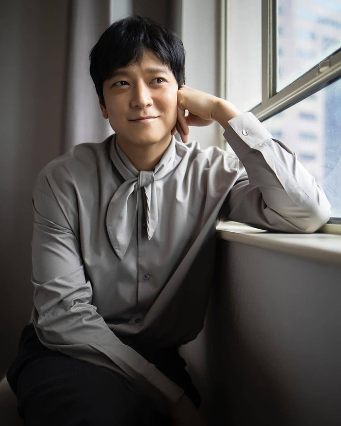Kang Dong Won đang quay phim mới, đóng cùng Kim Go Eun.