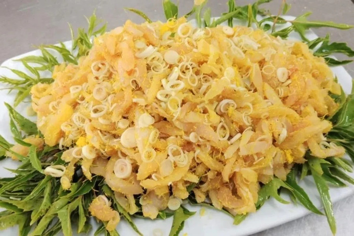 Món gỏi cá nhệch Ninh Bình.