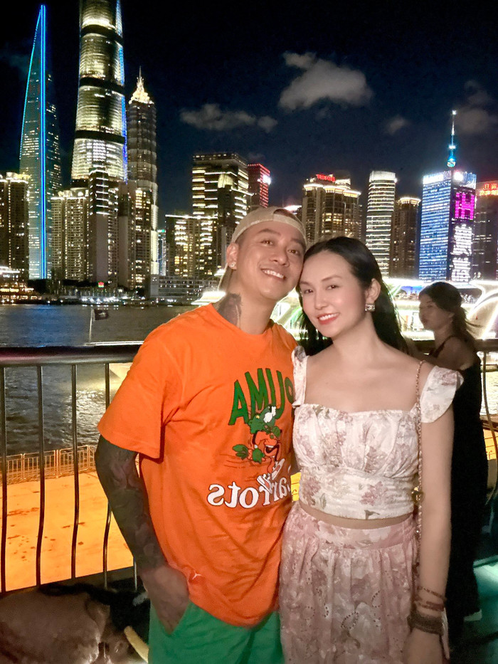 Nam ca sĩ dành nhiều thời gian cho gia đình.