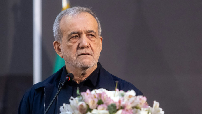 Ngày 18 tháng 5 năm 2026, tại Tehran, Iran, Tổng thống Masoud Pezeshkian phát biểu tại một cuộc họp của các quan chức quan hệ công chúng. (Getty)