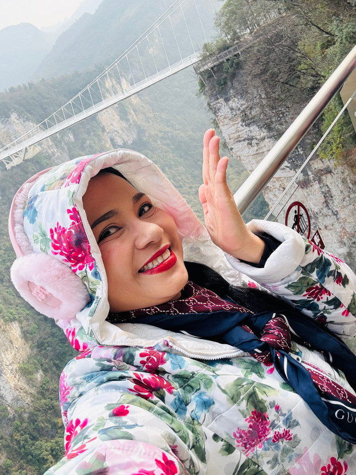 Từ câu chuyện của Việt Trinh, nhiều khán giả cho rằng việc kiểm tra chất cấm là trách nhiệm của cơ quan chức năng, không nên trở thành trào lưu yêu cầu vô lý trên mạng xã hội.