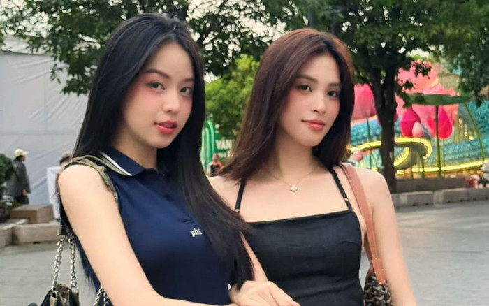Thanh Thủy và Tiểu Vy có mối quan hệ thân thiết. Cả hai đều từng đăng quang Hoa hậu Việt Nam.