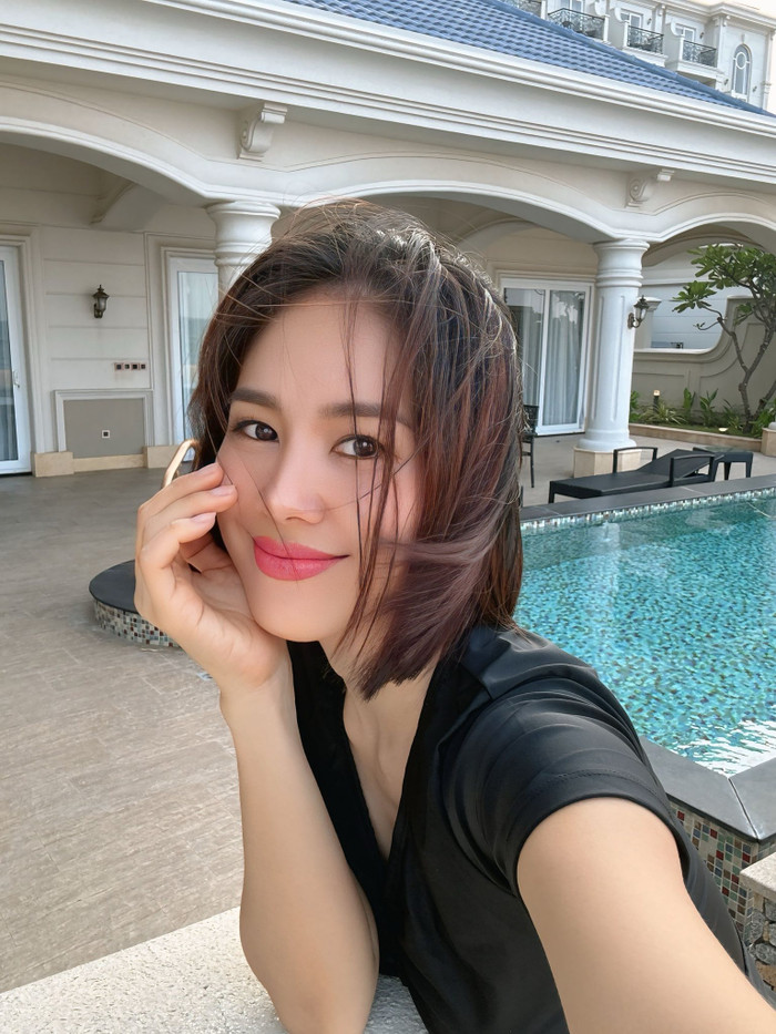 Lê Phương đang đón nhận niềm hạnh phúc mới sau khoảng thời gian dài bền bỉ với nghề (Ảnh: FBNV).