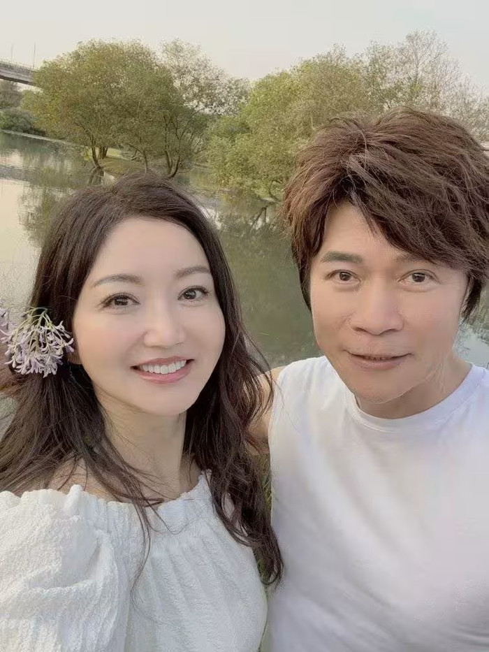 Nam ca sĩ gạo cội ly thân vợ sau 8 năm chung sống Ảnh 3