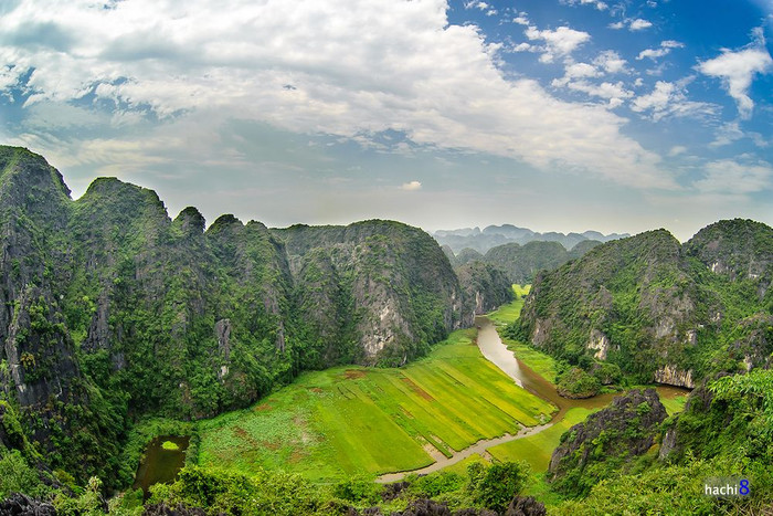Cản núi non trùng điệp ở Ninh Bình.