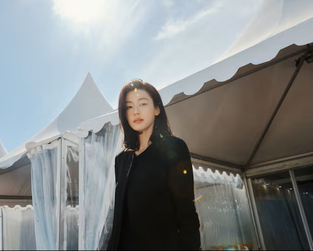 Jun Ji Hyun đã nổi tiếng suốt 3 thập kỷ qua. (Ảnh từ Chosun)