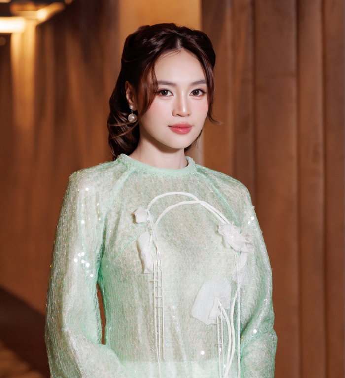Việc Ninh Dương Lan Ngọc tạm dừng hoạt động nghệ thuật đúng lúc sự nghiệp thăng hoa khiến nhiều khán giả không khỏi tiếc nuối. Ảnh: FBNV