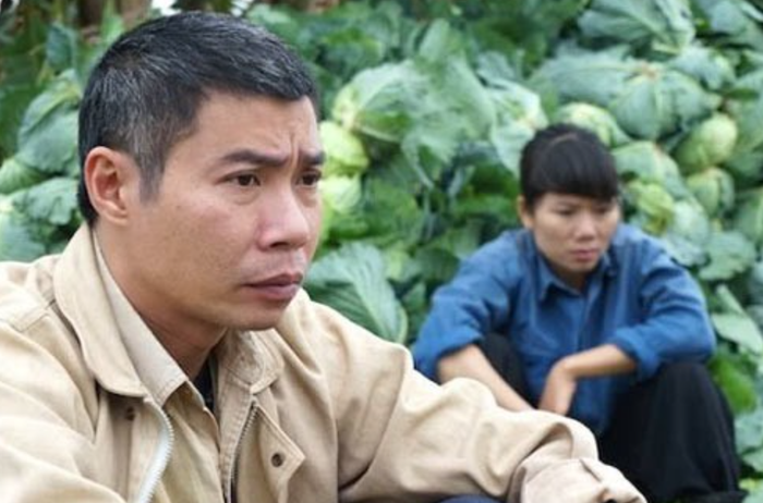 Vai Đận của NSND Công Lý được đánh giá cao về diễn xuất trong phim Bão Qua Làng. Ảnh: VTV
